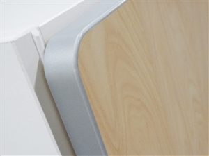 aluminium-look-kantenband---stofdichte-sluitstrip---gelamineerde-deur-met-hout-look