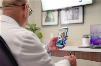 gezondheidszorg-toepassing-hc55-afstandsconsult-met-patient