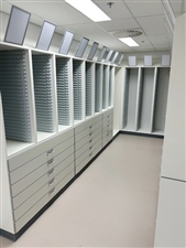 Kastopstelling met open kasten en katheterladekasten