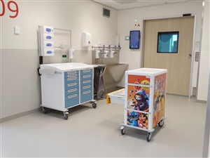 ok-entree-ok-zaal-9-medisch-modulaire-ladewagens